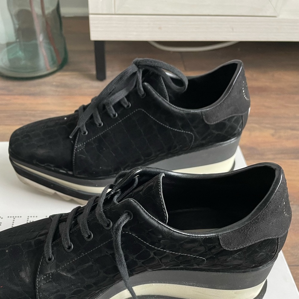 Stella McCartney embossed platform sneakers. Size 10